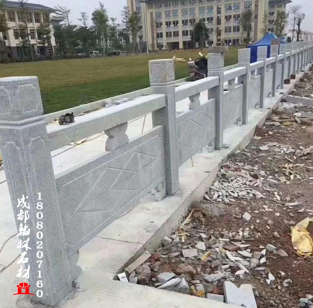 四川花岗石芝麻灰线雕菱形栏杆