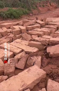 四川成都天府新区项目红砂岩堡坎石自然面景墙
